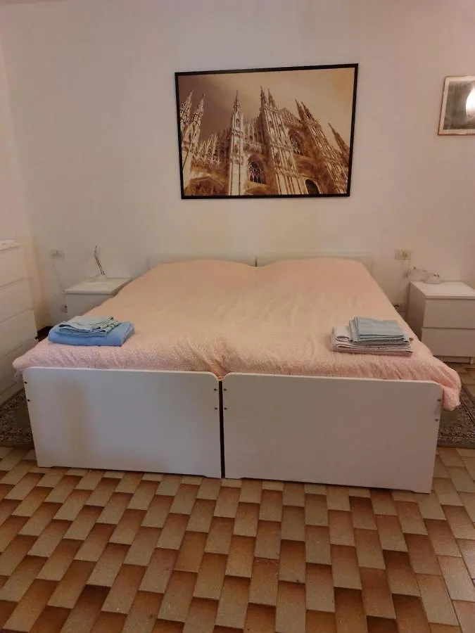 Flat In Milan 3 Διαμέρισμα 0*,